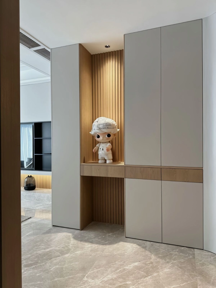 Luxury foyer cabinet